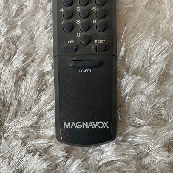 Genuine Magnavox 00T213AG-MA02 TV OEM Remote Control Works 2 AAA Batteries - Picture 2 of 5